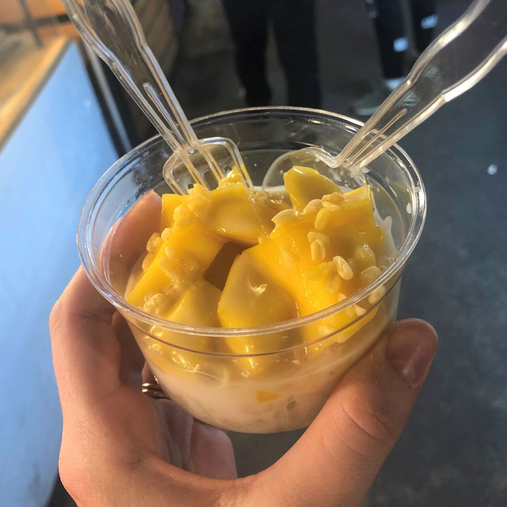 Mango sticky rice, thajské jedlo